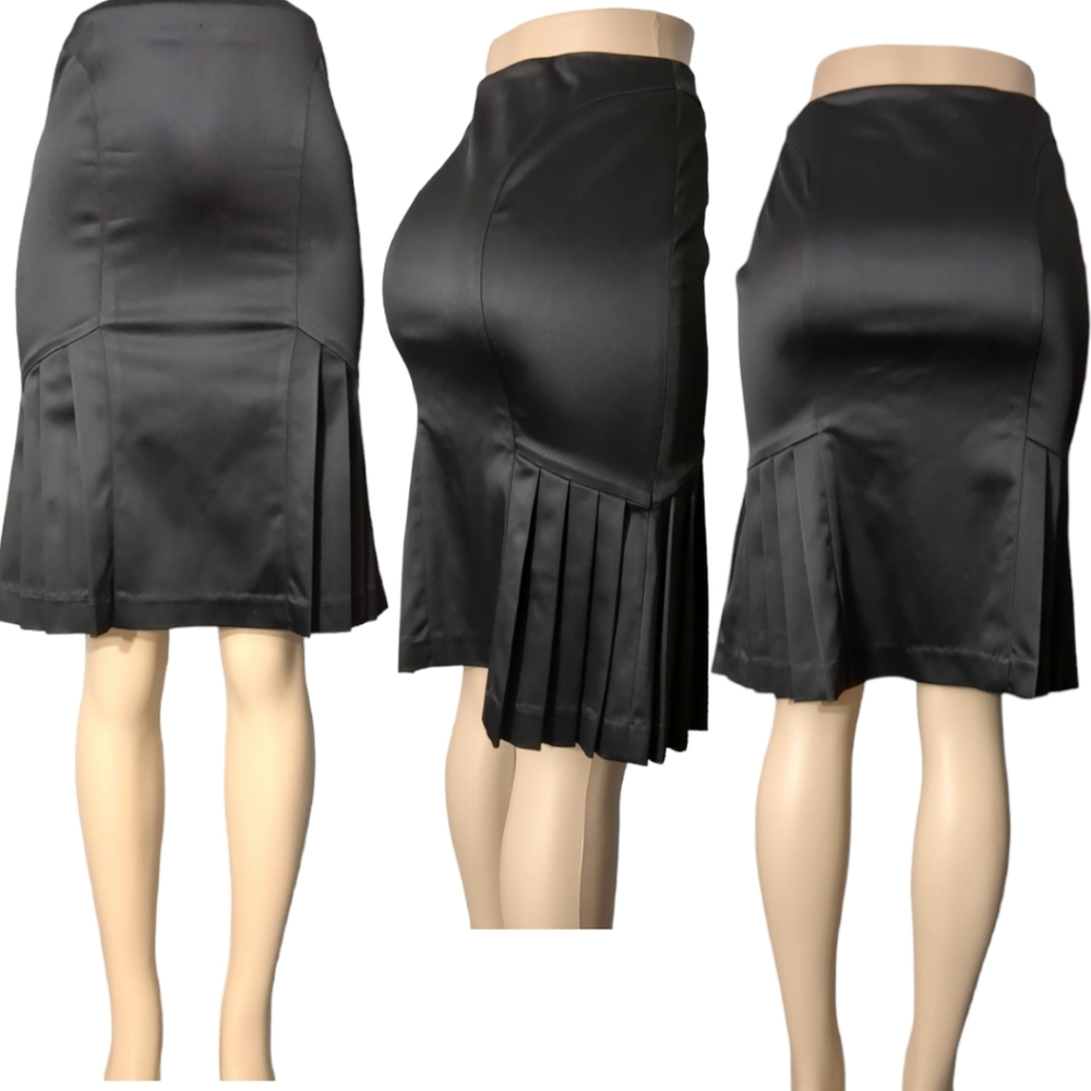 BEBE Gorgeous Black Satin Skirt Size 6,.